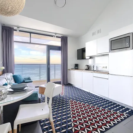 Boulevard, Sun & Snow *