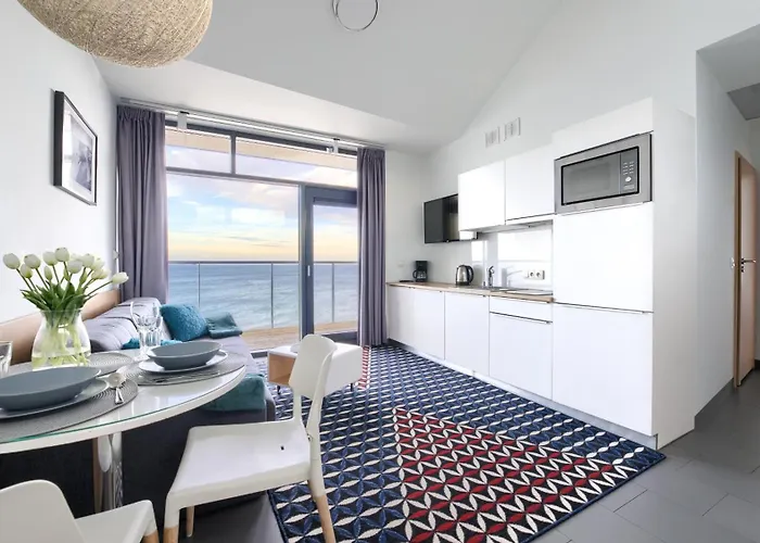 Boulevard, Sun & Snow *